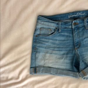 ☀️ Universal Thread Cuffed Light Denim Midi Shorts